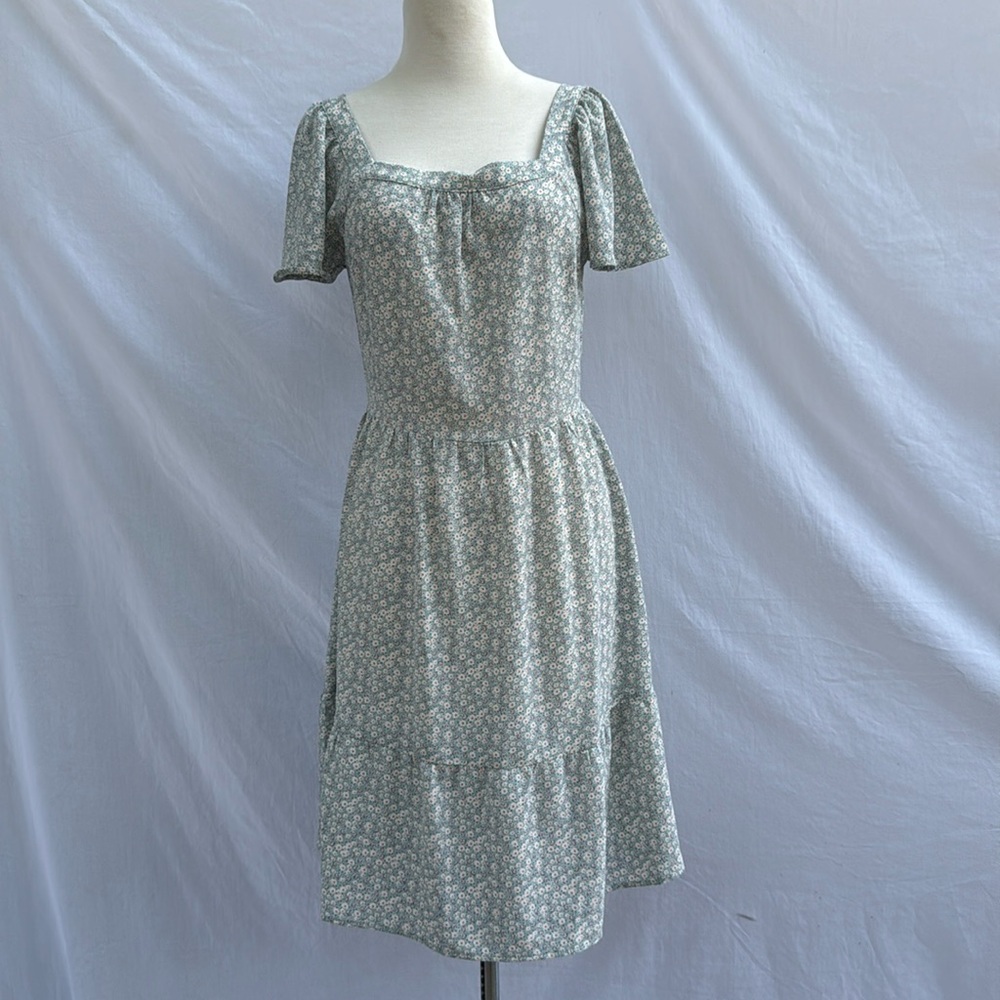 Monteau Floral Midi Dress Size Medium